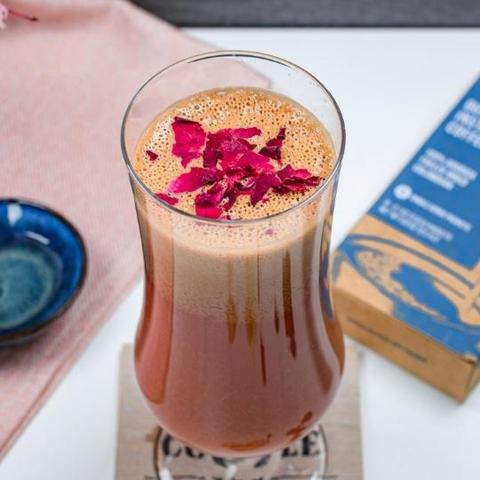 how-to-make-pink-coffee-superfood-latte