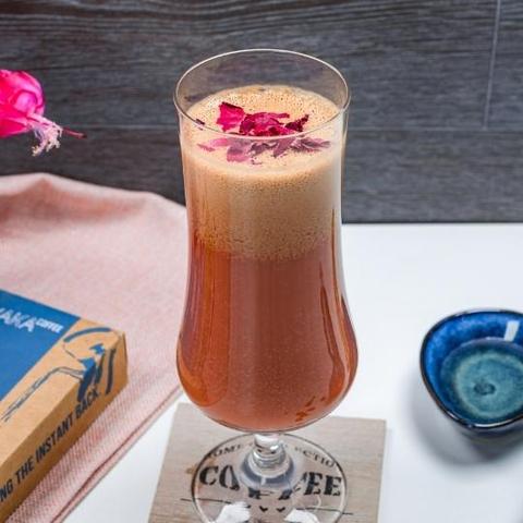pink-coffee-superfood-latte-recipe
