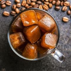 make-coffee-ice-cubes-to-keep-your-coffee-fresh-and-concentrated