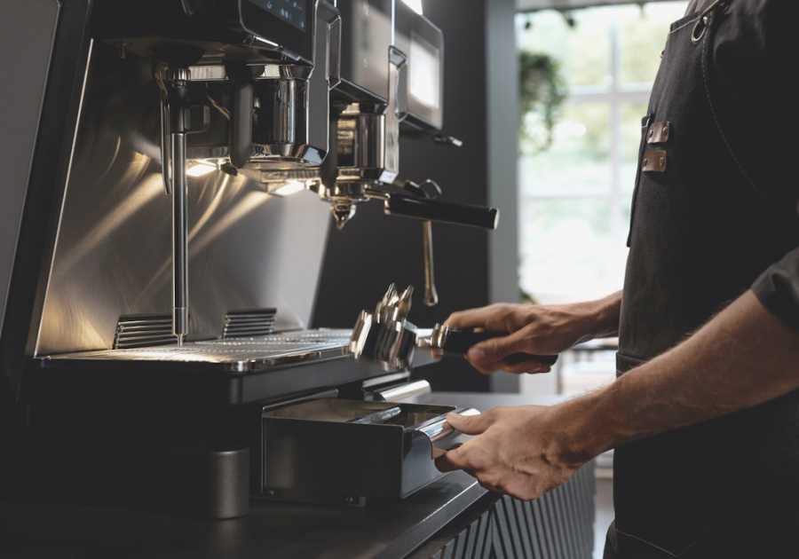 How espresso machine automation helps baristas to improve workflow