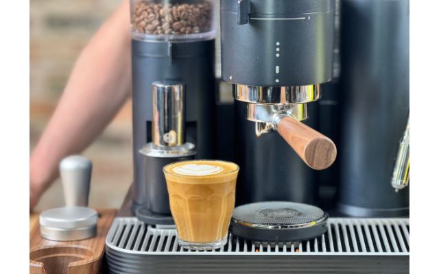 Flat White with Meraki