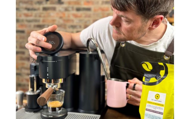 Steaming Milk With Meraki
